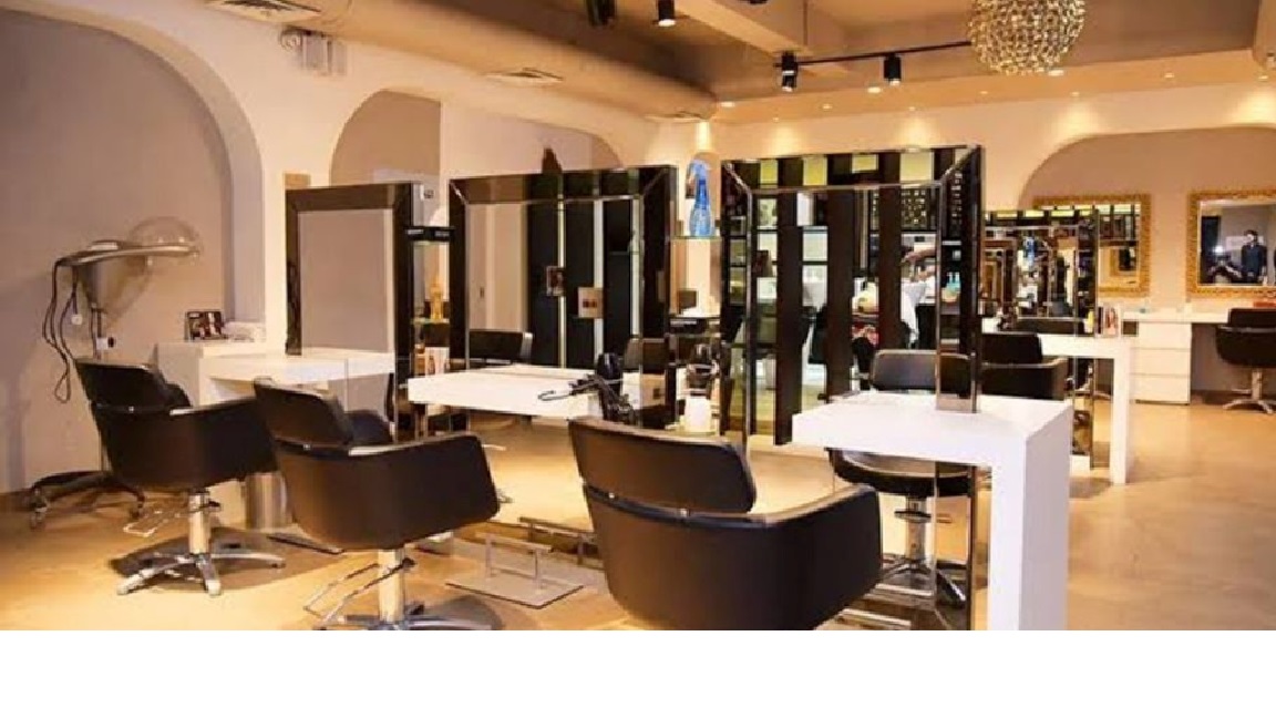 Looks-Salon-sector-18-noida